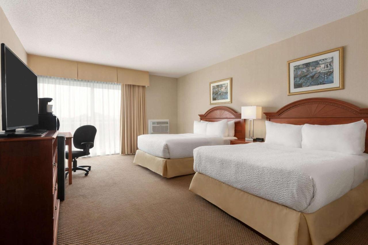 Days Inn By Wyndham London Eksteriør bilde